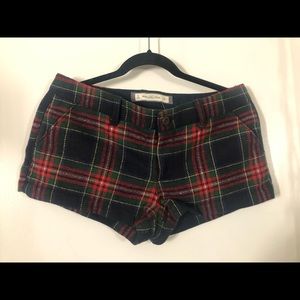 NWT!! Plaid Abercrombie shorts. Never worn
